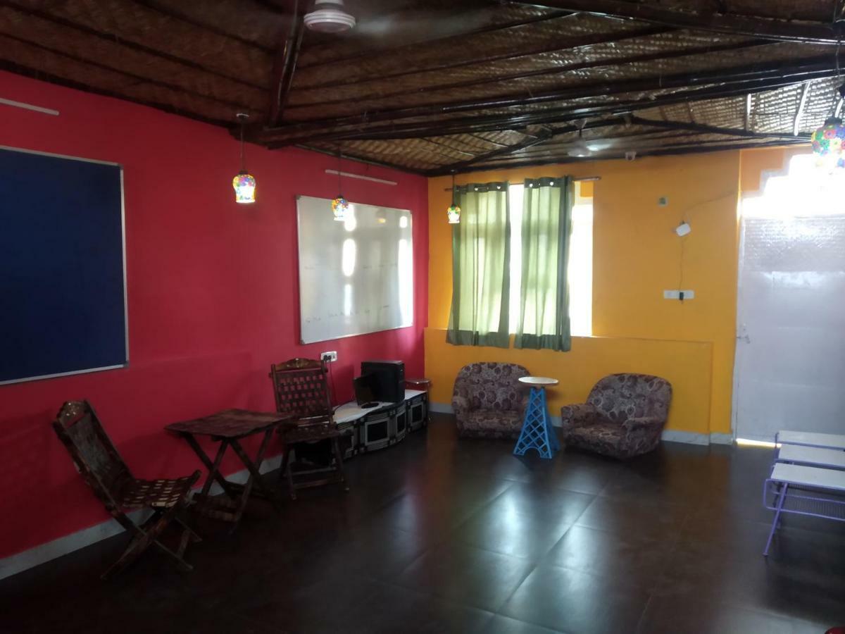 Bunk Hostel Delhi Yeni Delhi Dış mekan fotoğraf