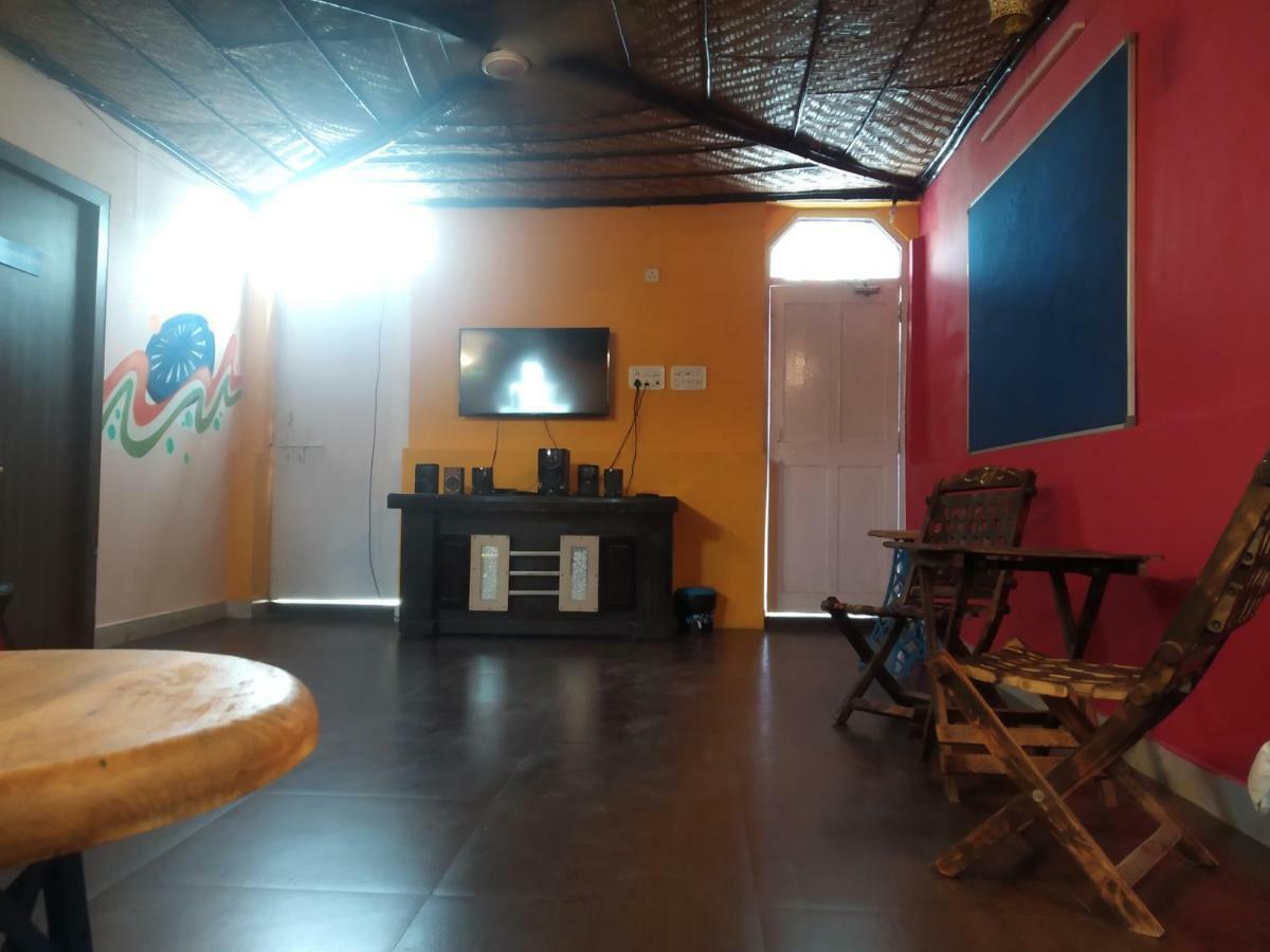 Bunk Hostel Delhi Yeni Delhi Dış mekan fotoğraf
