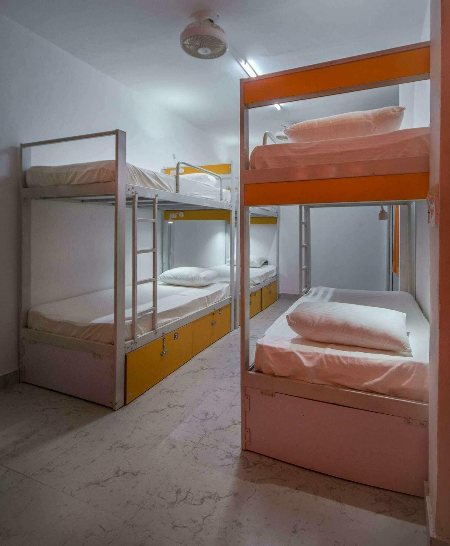 Bunk Hostel Delhi Yeni Delhi Dış mekan fotoğraf