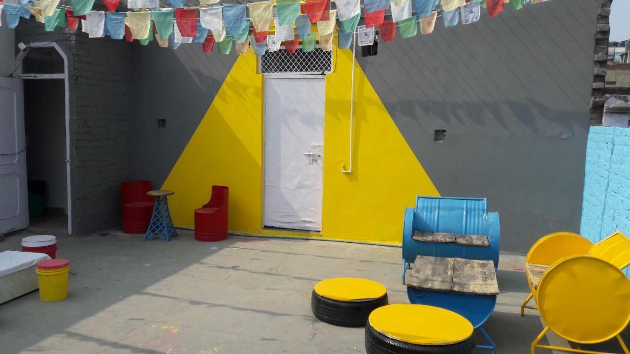 Bunk Hostel Delhi Yeni Delhi Dış mekan fotoğraf