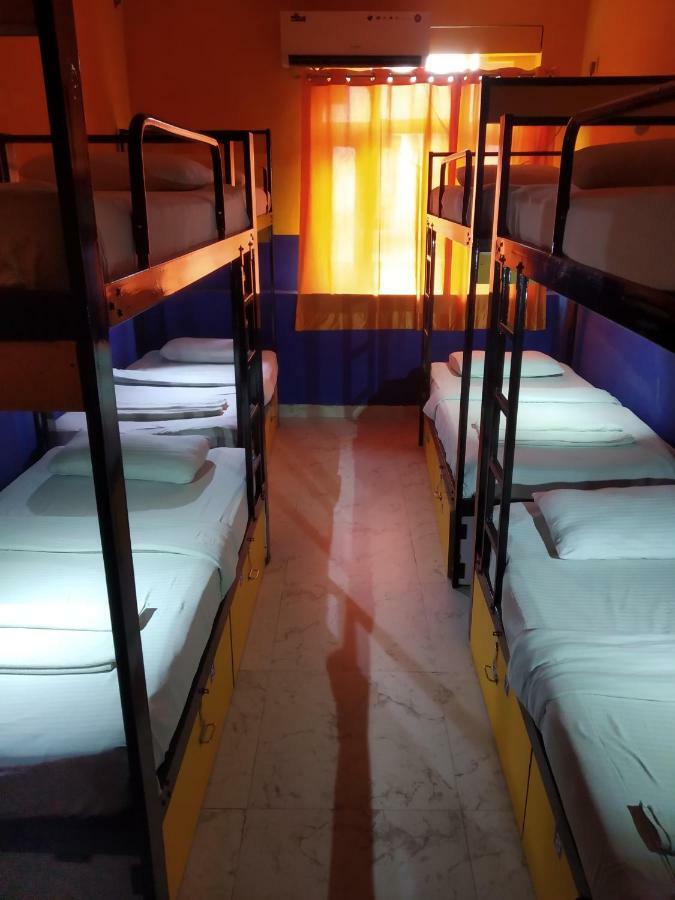 Bunk Hostel Delhi Yeni Delhi Dış mekan fotoğraf
