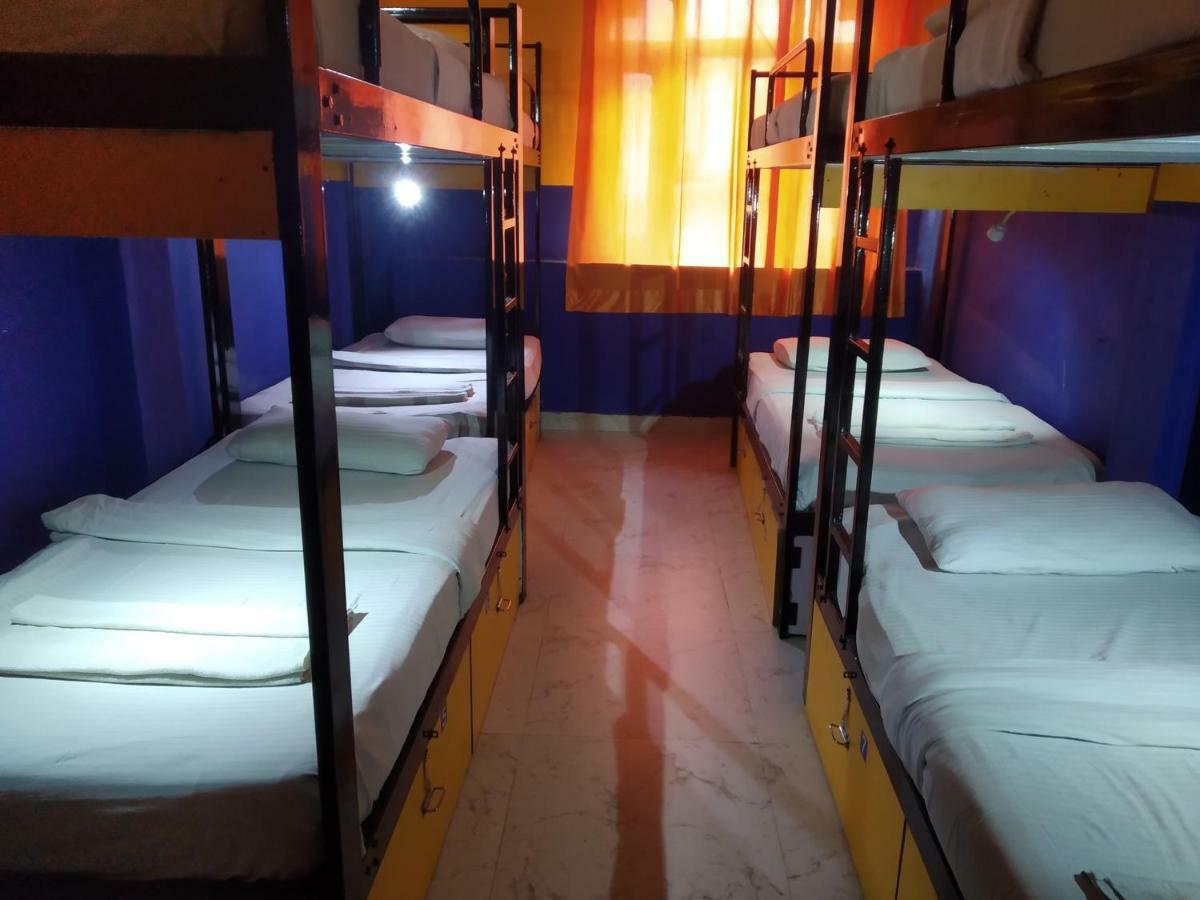 Bunk Hostel Delhi Yeni Delhi Dış mekan fotoğraf